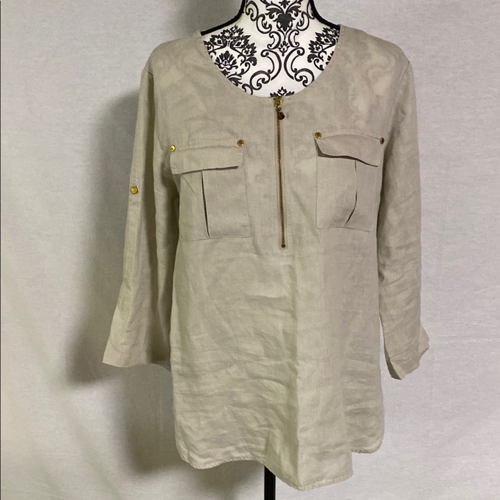 Ellen Tracey Linen Pullover Roll Tab Sleeves Beige Blouse/Tunicwith Gold Accents